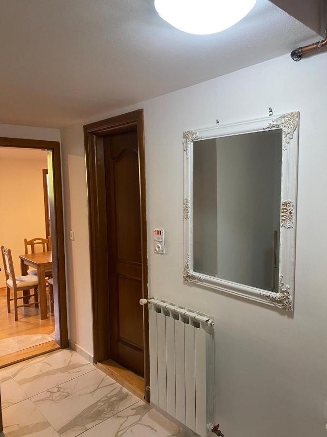 Apartment Gigi Sarajevo Center ภายนอก รูปภาพ